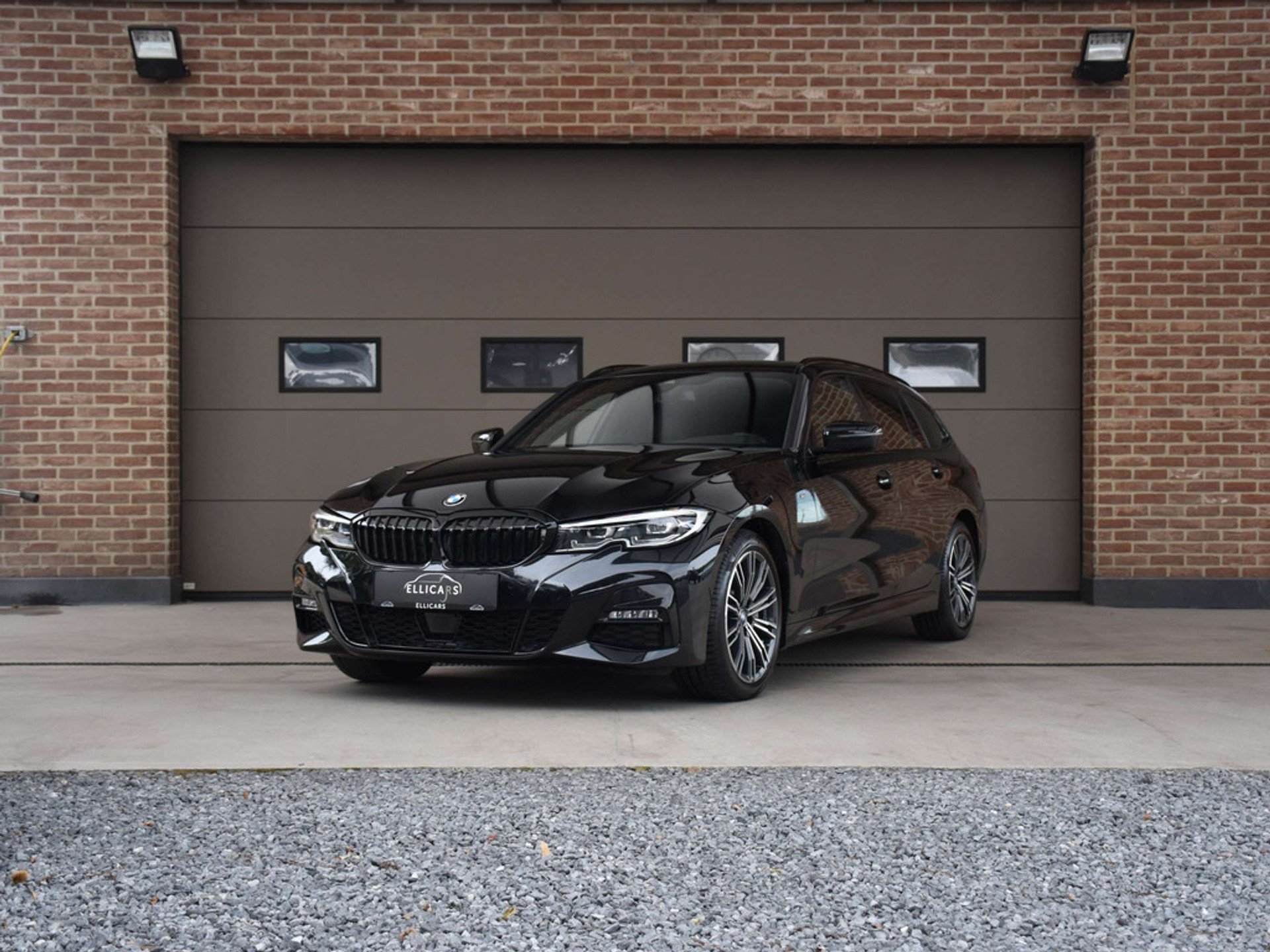 47896448-2.jpg